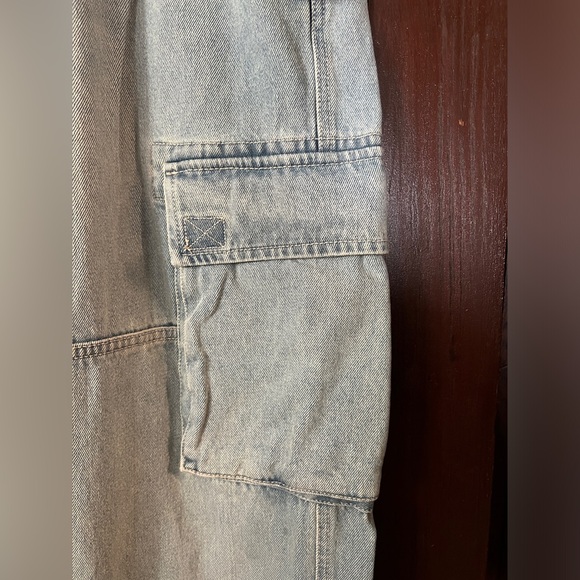 BDG Jeans - Picture 8 of 11